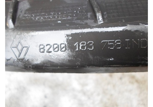 кронштейн бампера, передній правий Renault Scenic II, 8200183758